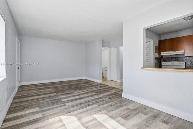 Building Photo - 2405 NW 135th St