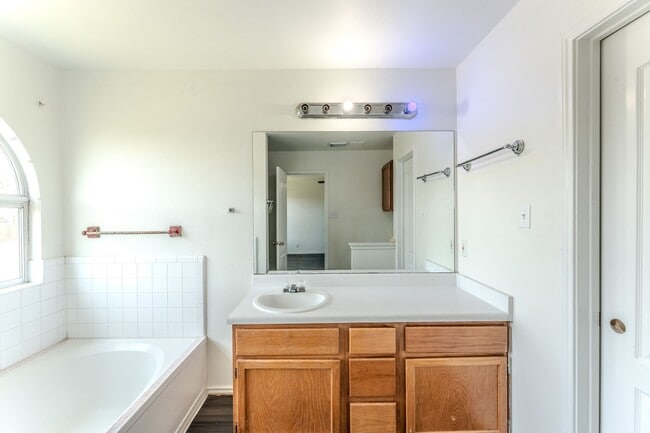 Building Photo - 1339 Diamond Bluff