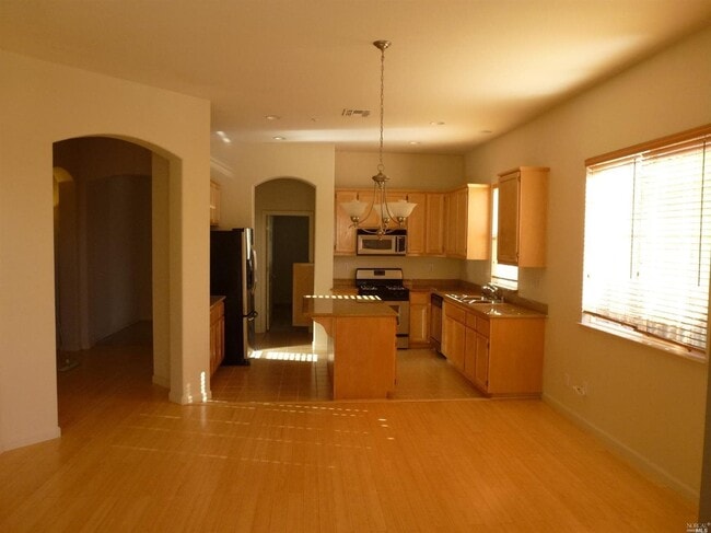 Building Photo - 3273 Inwood Pl