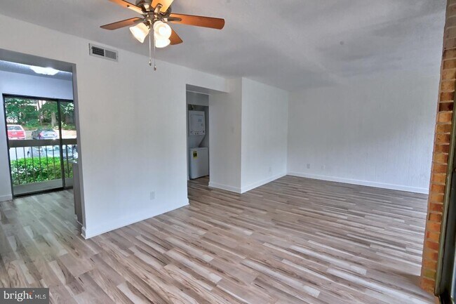 Building Photo - 1580 Moorings Dr