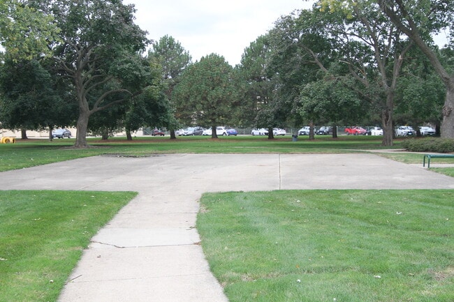 Building Photo - 960 Beau Dr
