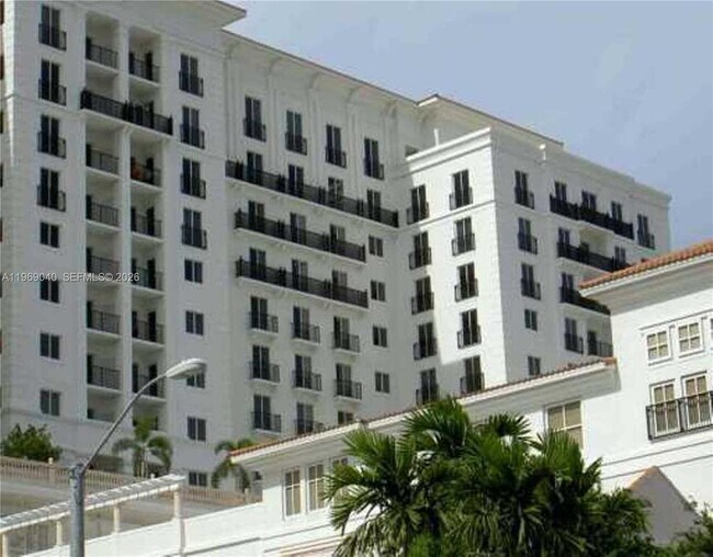 Building Photo - 10 Aragon Ave