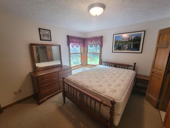 Building Photo - A Little Piece of Tennessee! Your Private Wooded Home!