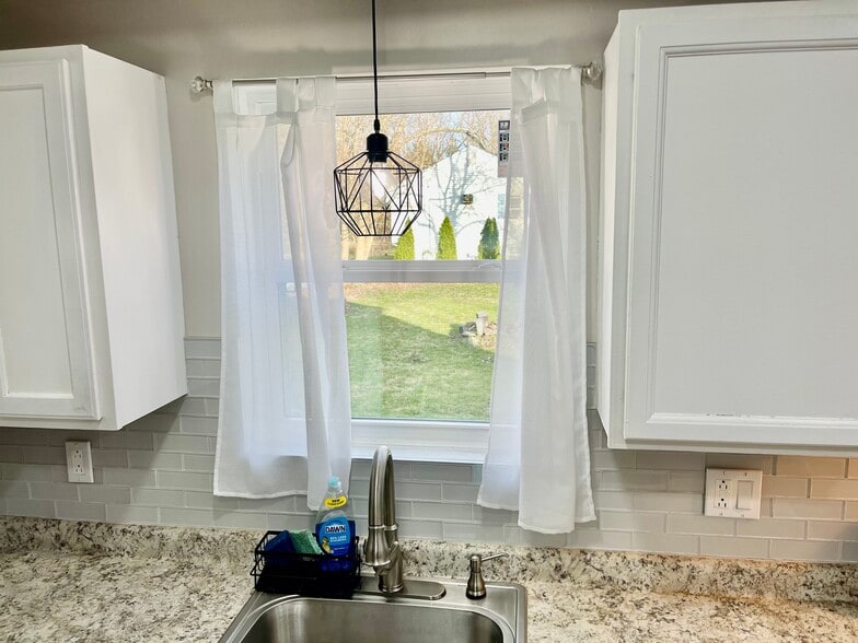 Building Photo - 62 E Water St