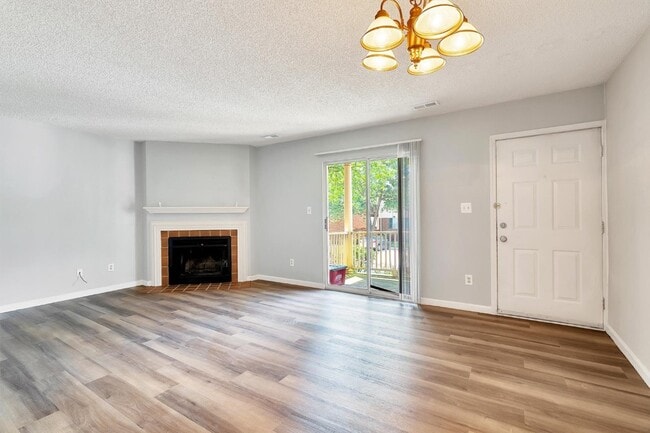 Building Photo - 1512 Oriole Ln