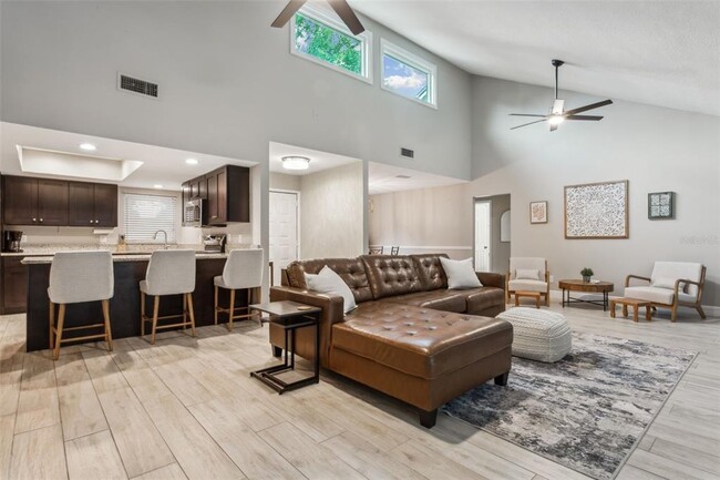 Building Photo - 4401 Summer Oak Dr