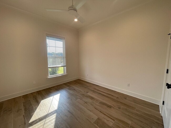 Building Photo - Tiburon newly built 2023 beauty!