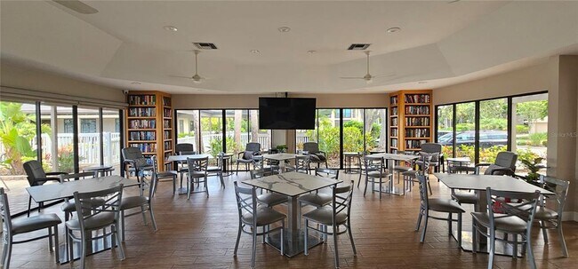 Building Photo - 5220 Landings Blvd
