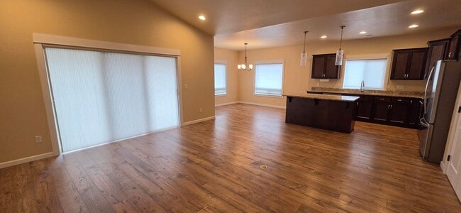 Building Photo - Beautiful & Cozy Home for Rent