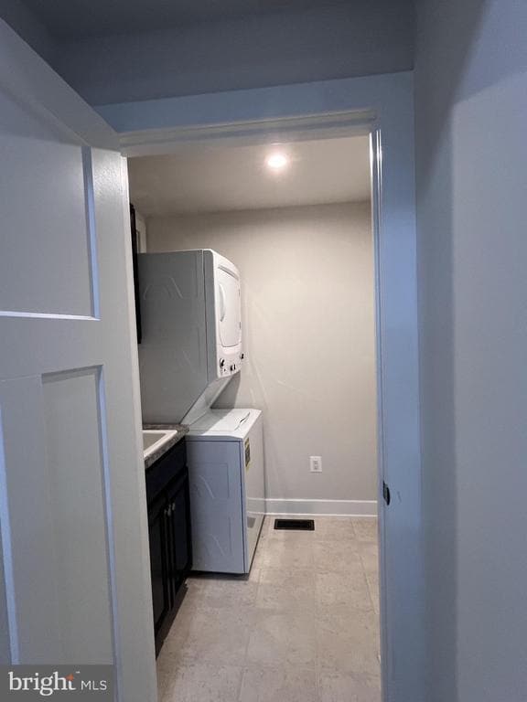 Building Photo - 42593 Burbank Terrace