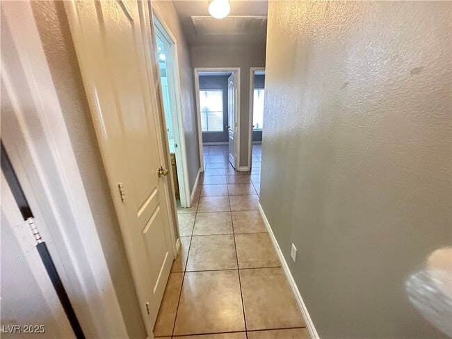 Building Photo - 4426 Cinema Ave