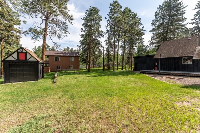 Building Photo - 220 Wildflower Dr