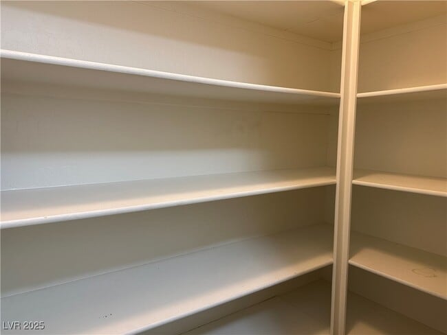 Building Photo - 7760 Vestibule Ct