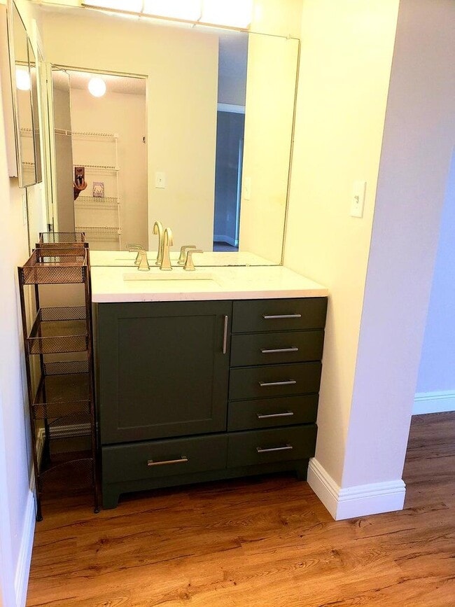 Building Photo - 13206 Glenmoor Dr