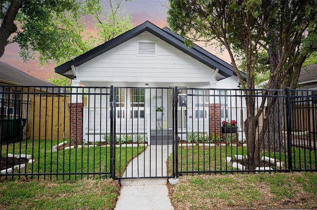 Building Photo - 3608 McIlhenny St