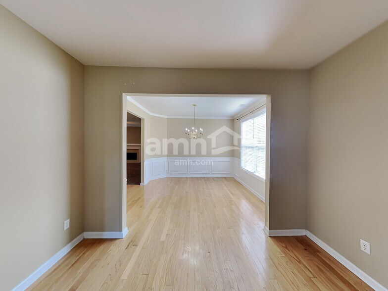 Building Photo - 291 Ivy Manor Dr NW