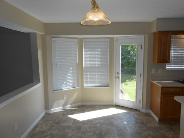 Building Photo - 486 Zoar Street
