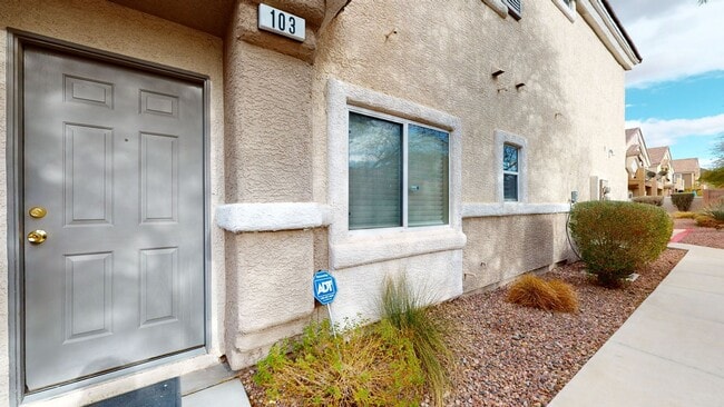 Building Photo - 2 Story Townhome located in Henderson