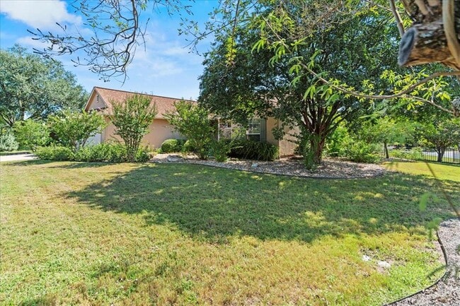 Building Photo - 101 Dandelion Dr