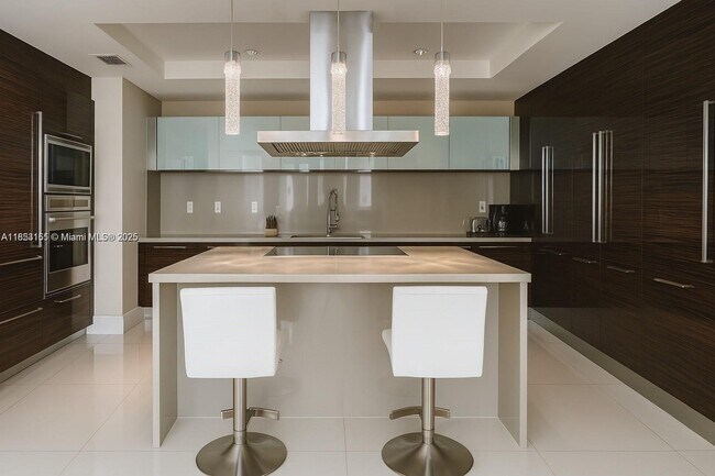 Building Photo - 150 Sunny Isles Blvd
