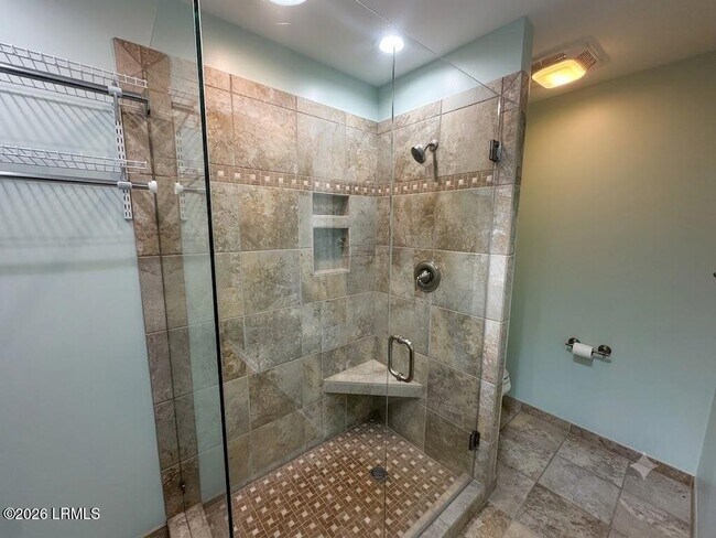 Building Photo - 1305 Rowland Dr
