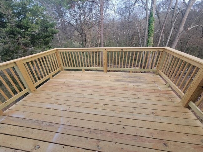 Building Photo - 1085 Mainstreet Valley Dr