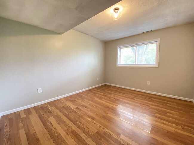 Building Photo - 5126 20th Ave Ln NW