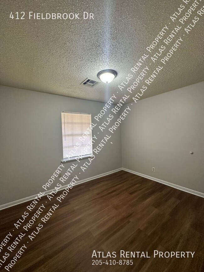 Building Photo - 412 Fieldbrook Dr