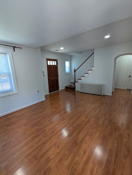 Building Photo - 6625 Harrison Ln