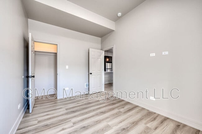 Building Photo - 1427 S Kedzie Ave