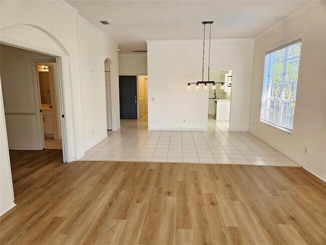 Building Photo - 835 Chalmers Dr