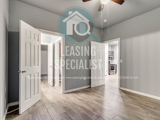 Building Photo - Central Norman 4 Bed 3 Bath House PRE-LEAS...