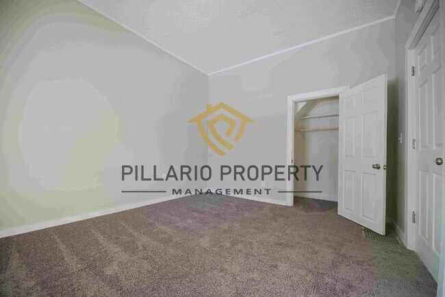 Building Photo - Close to Marion University, 3 Bedroom, 1.5...