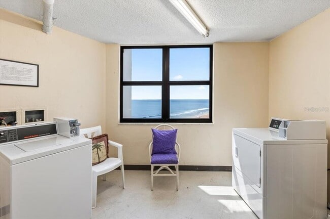 Building Photo - 1415 Ocean Shore Blvd