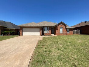 Building Photo - 5524 Woodmont Dr