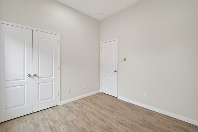 Building Photo - 1814 Midnight Ln