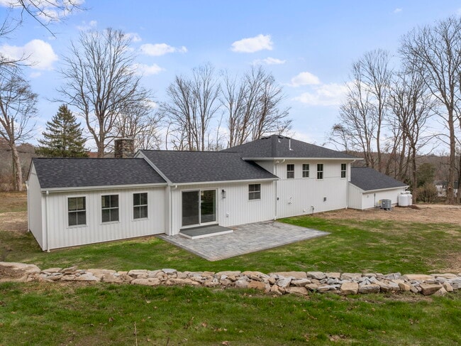 Building Photo - 52 Curtis Rd