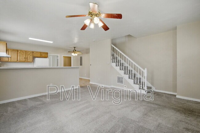 Building Photo - 1310 Hoover Ave