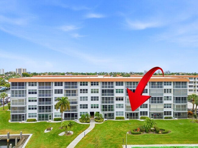 Building Photo - 911 Gardenia Dr