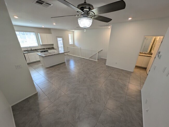 Building Photo - 664 Vetiver Ln