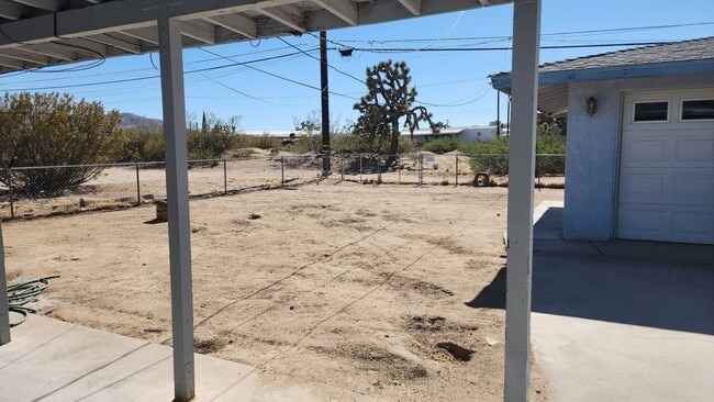 Building Photo - 7064 Tamarisk Ave