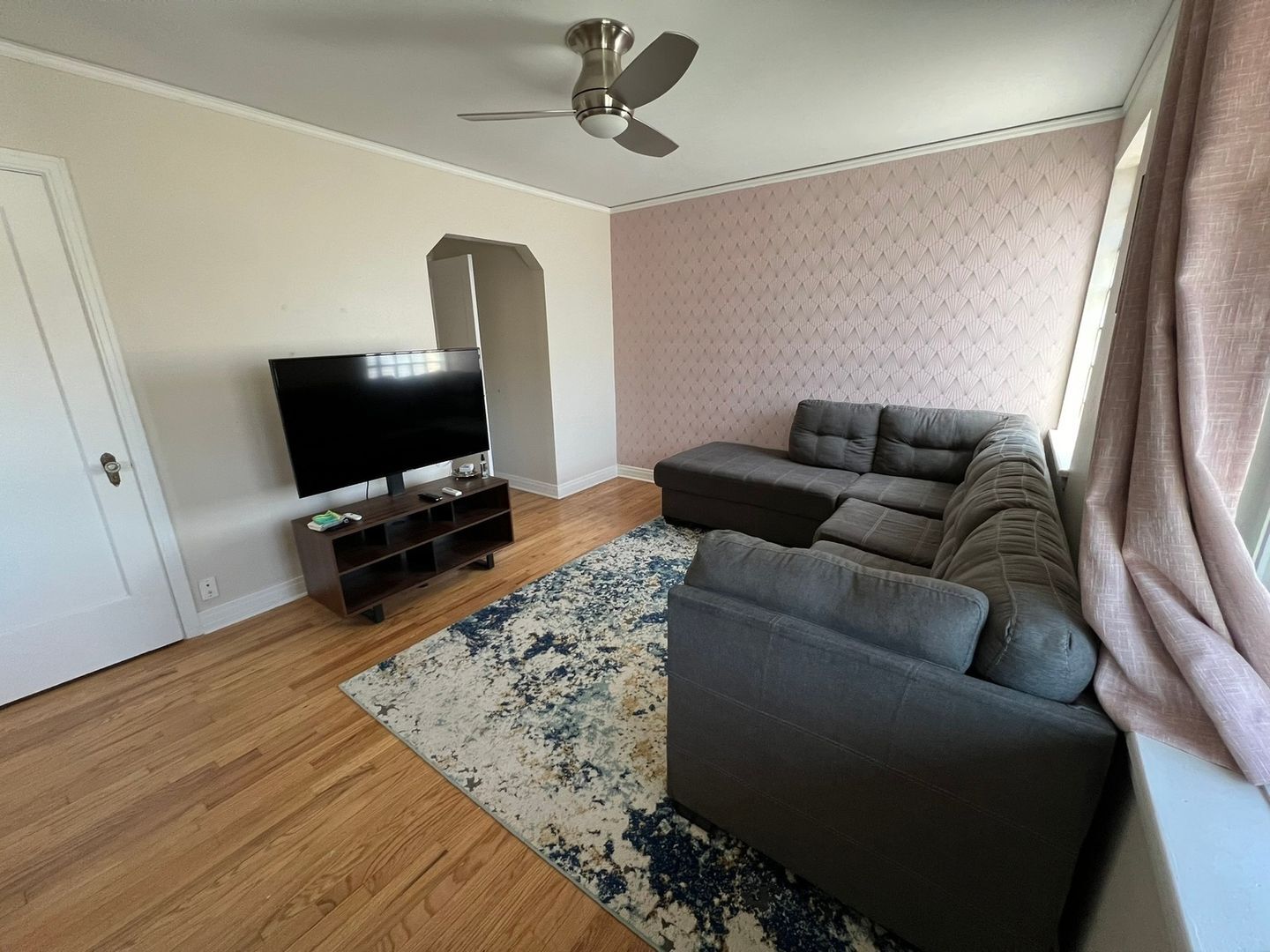 Building Photo - 1029 Pennsylvania St