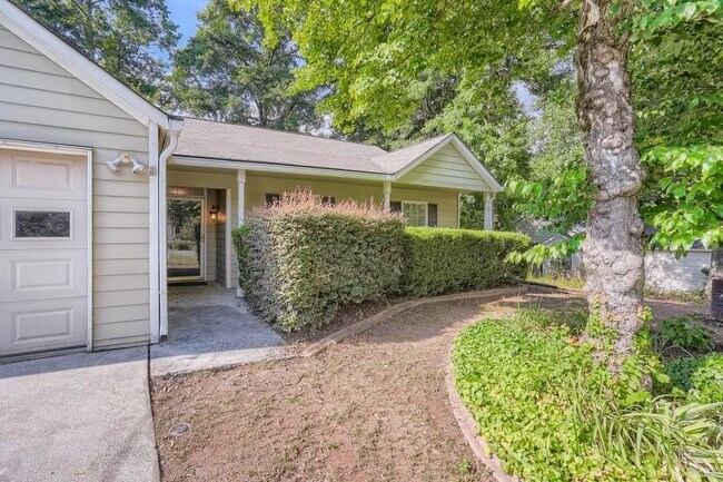 Building Photo - 4003 River Rock Way