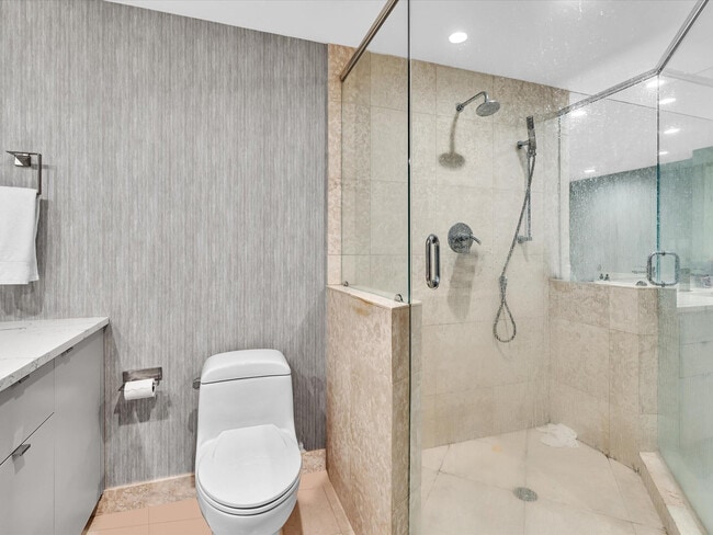 Building Photo - 1600 S Ocean Blvd