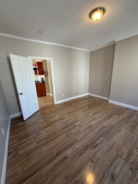 Building Photo - 171 Capen St