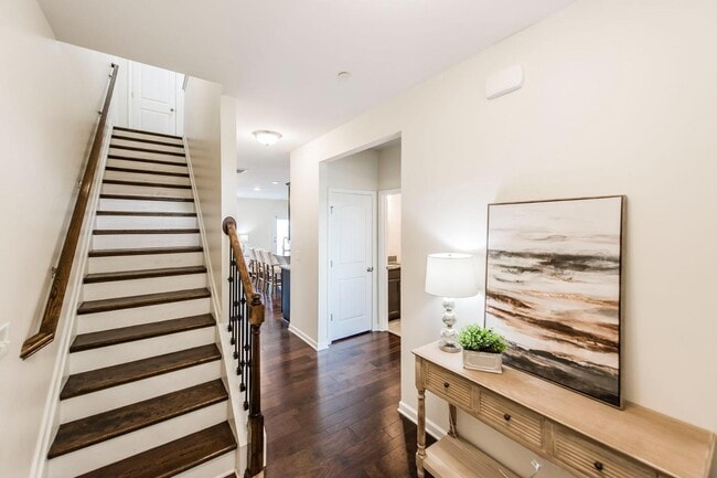 Building Photo - 342 Manor Row