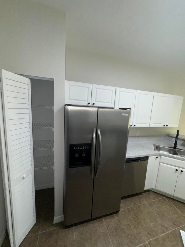 Building Photo - 971 Pipers Cay Dr