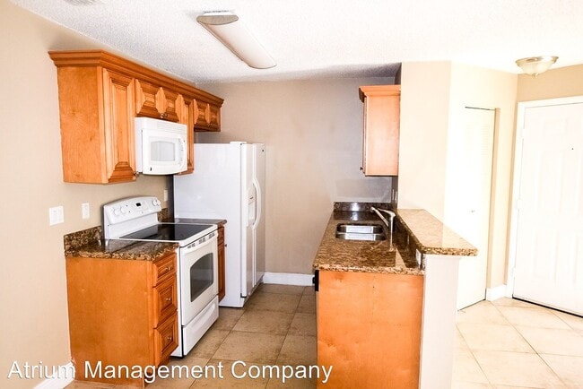 Building Photo - 2585 Grassy Point Dr