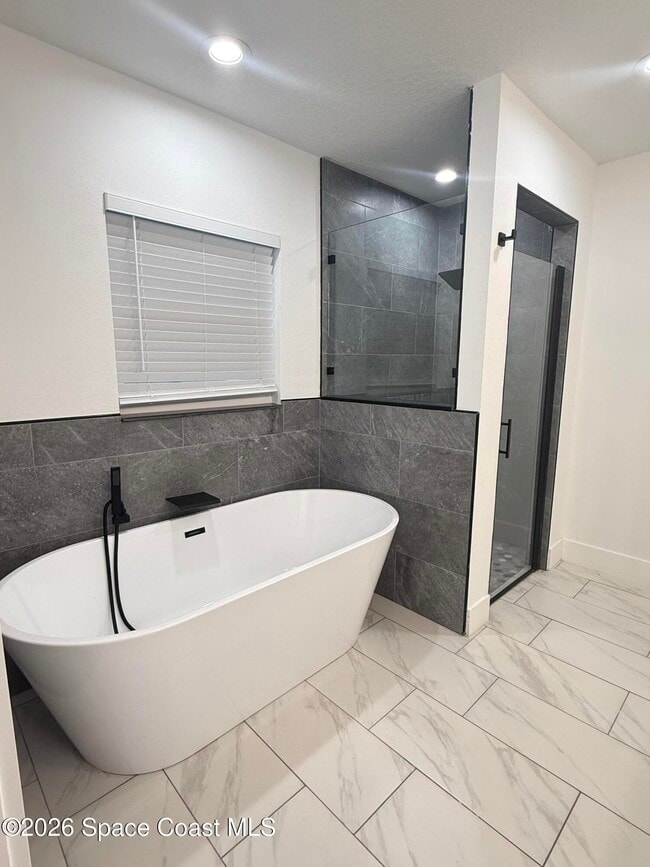 Building Photo - 1013 Hammacher Ave SW