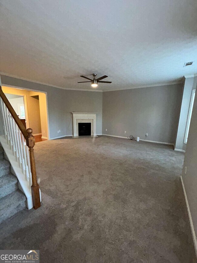 Building Photo - 607 Pecan Knoll Dr